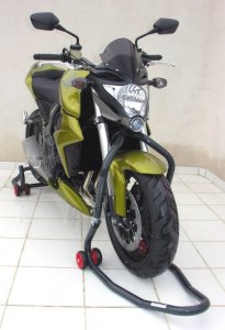 Mont�n� stojany na moto p�edn�